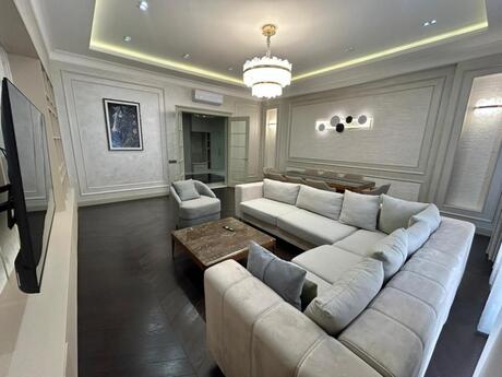 3 otaqlı yeni tikili - 28 May m. - 180 m²