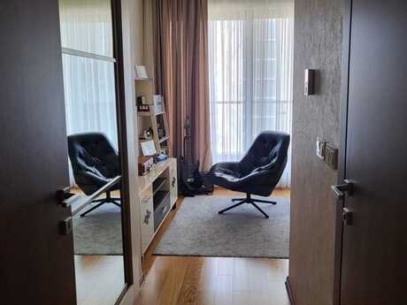 4 otaqlı yeni tikili - 8 Noyabr m. - 225 m²