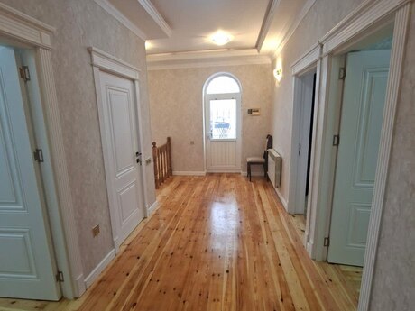 House with Garden, Villa For Sale