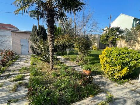 4 otaqlı həyət evi/bağ evi - Novxanı q. - 200 m²