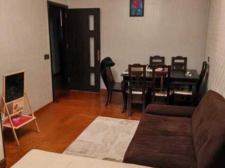 3 otaqlı köhnə tikili - Həzi Aslanov m. - 100 m²