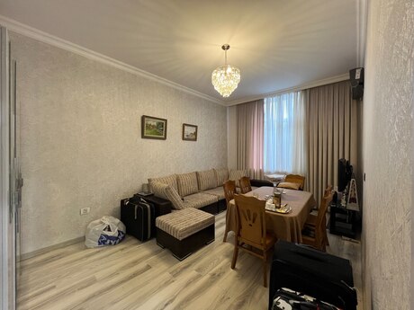 2 otaqlı köhnə tikili - Elmlər Akademiyası m. - 48 m²