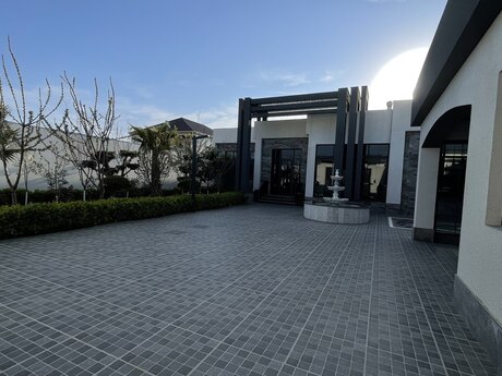 4 otaqlı həyət evi/bağ evi - Sabunçu r. - 350 m²