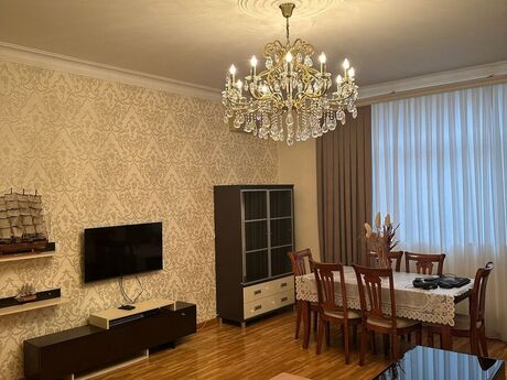 3 otaqlı yeni tikili - 8-ci mikrorayon q. - 130 m²