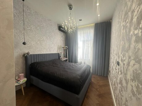 2 otaqlı köhnə tikili - 28 May m. - 58 m²