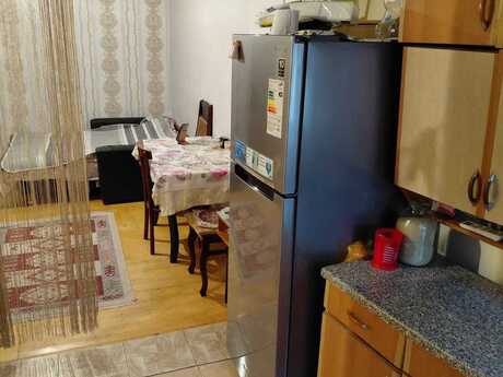 1 otaqlı həyət evi/bağ evi - İnşaatçılar m. - 25 m²