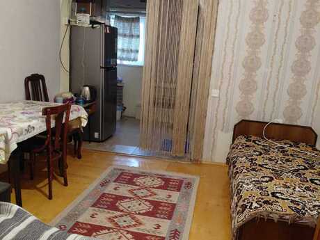1 otaqlı həyət evi/bağ evi - İnşaatçılar m. - 25 m²