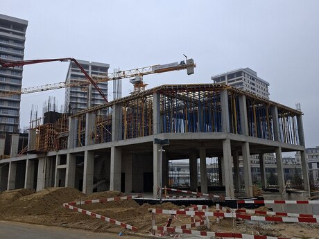 Obyekt - Ağ şəhər q. - 200 m²