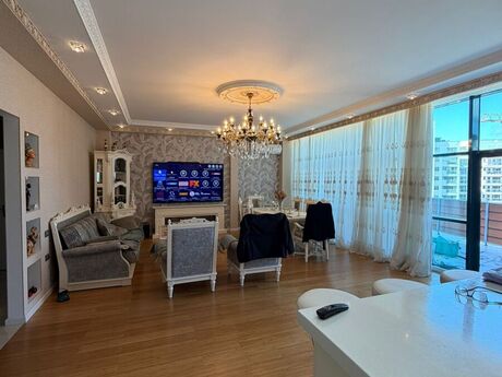 4 otaqlı yeni tikili - 28 May m. - 205 m²