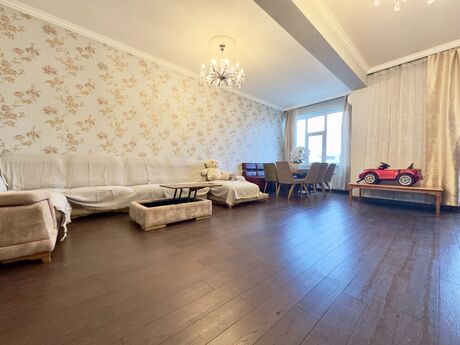 4 otaqlı yeni tikili - Elmlər Akademiyası m. - 165 m²