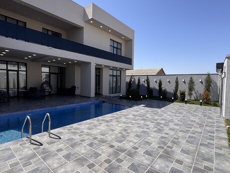 5 otaqlı həyət evi/bağ evi - Mərdəkan q. - 210 m²