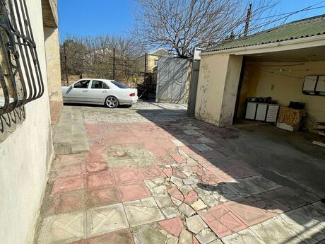 4 otaqlı həyət evi/bağ evi - Novxanı q. - 190 m²
