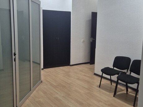 4 otaqlı ofis - Nəsimi r. - 115 m²
