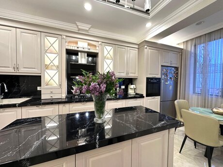 3 otaqlı yeni tikili - Nəriman Nərimanov m. - 137 m²
