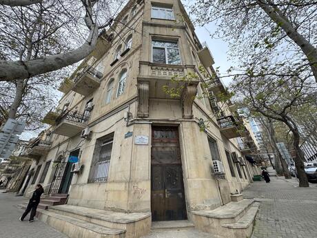 Объявление №6040866 - Баку, м. Ичеришехер, 4-комн., 180 м², 3/4 этаж