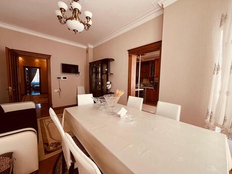 5 otaqlı yeni tikili - 28 May m. - 190 m²