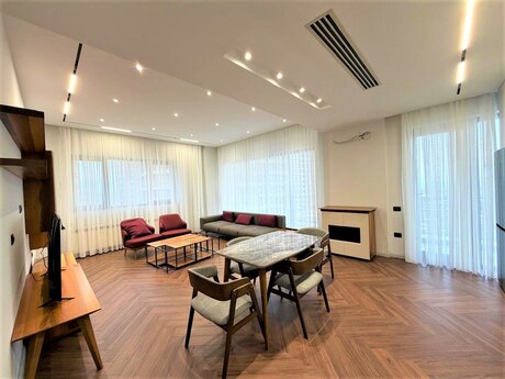 4 otaqlı yeni tikili - Ağ şəhər q. - 160 m²