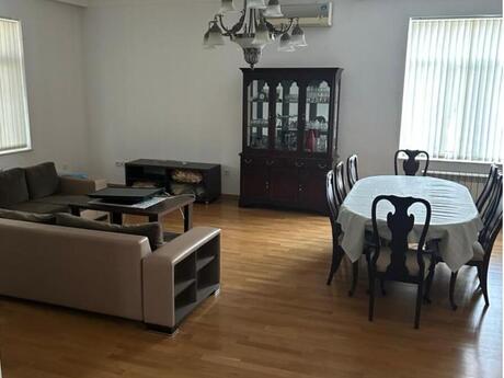 9 otaqlı həyət evi/bağ evi - Badamdar q. - 400 m²