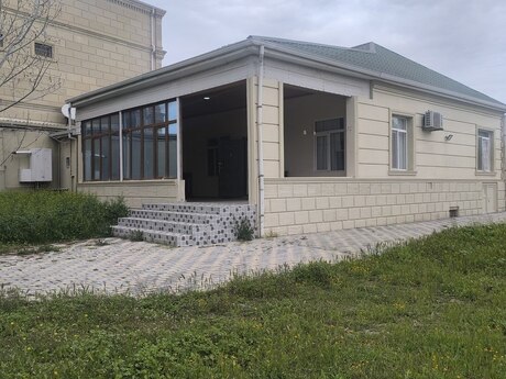 3 otaqlı həyət evi/bağ evi - Novxanı q. - 120 m²