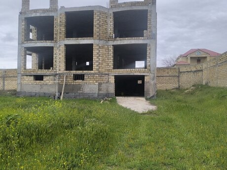 10 otaqlı həyət evi/bağ evi - Novxanı q. - 500 m²