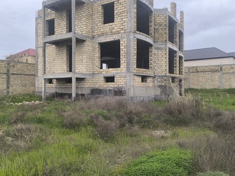 10 otaqlı həyət evi/bağ evi - Novxanı q. - 500 m²