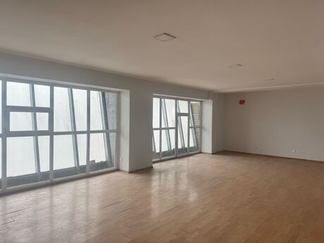 Obyekt - Nizami m. - 320 m²