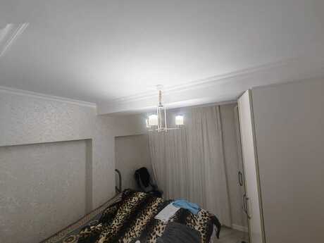 2 otaqlı köhnə tikili - Elmlər Akademiyası m. - 56 m²