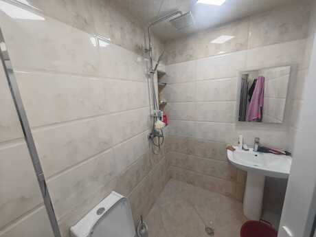 2 otaqlı köhnə tikili - Elmlər Akademiyası m. - 56 m²