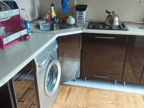 2 otaqlı köhnə tikili - Əhmədli q. - 60 m²