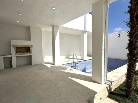 4 otaqlı həyət evi/bağ evi - Mərdəkan q. - 120 m²
