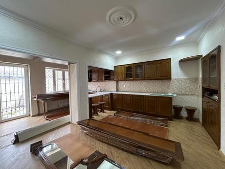 Elan №6041426 - Bakı, Bakıxanov q., 6 otaqlı, 220 m²