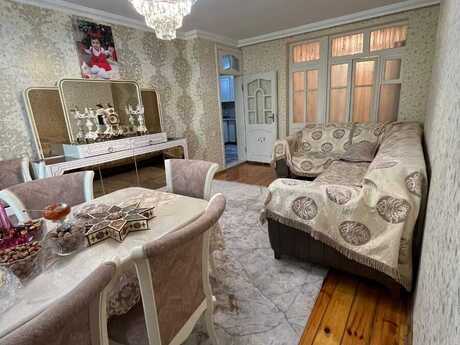 4 otaqlı köhnə tikili - Azadlıq Prospekti m. - 110 m²