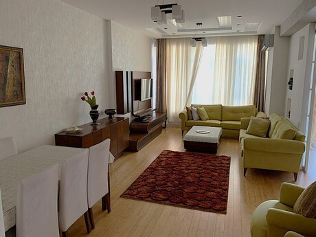 Elan №6041493 - Bakı, 8 Noyabr m., 3 otaqlı, 132 m², 12/20 mərtəbə