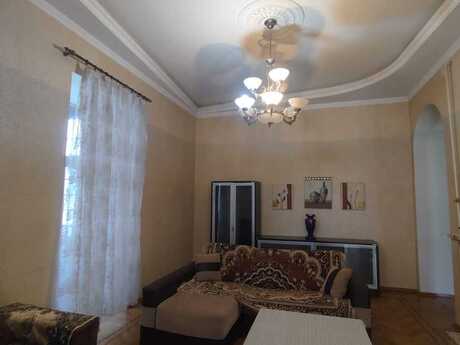3 otaqlı köhnə tikili - Sahil m. - 100 m²