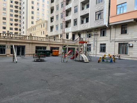 3 otaqlı yeni tikili - 28 May m. - 141 m²