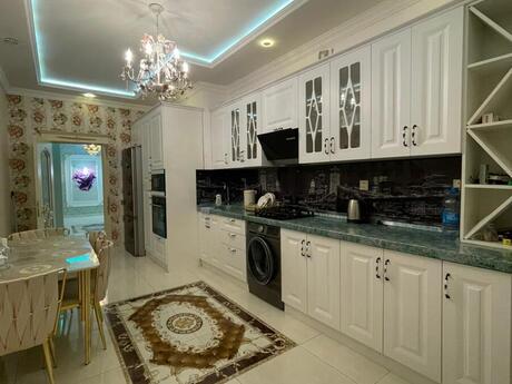 Elan №6041666 - Bakı, Şah İsmayıl Xətai m., 3 otaqlı, 165 m², 14/24 mərtəbə