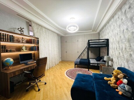 4 otaqlı yeni tikili - 28 May m. - 205 m²