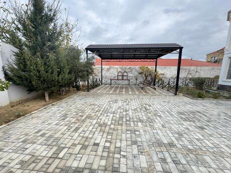 5 otaqlı həyət evi/bağ evi - Görədil q. - 180 m²
