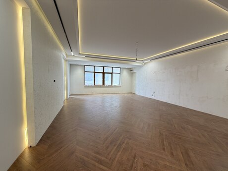 4 otaqlı yeni tikili - 28 May m. - 227 m²