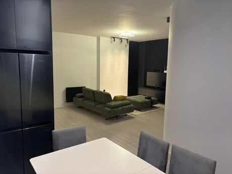 3-комн. новостройка - м. 8 ноября - 106 м²