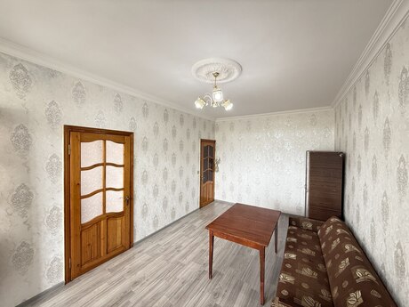 2 otaqlı köhnə tikili - 7-ci mikrorayon q. - 33 m²