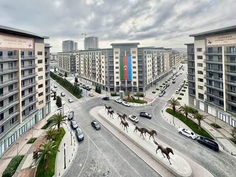 5 otaqlı yeni tikili - Xətai r. - 246 m²