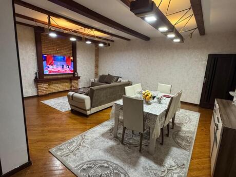4 otaqlı köhnə tikili - Həzi Aslanov m. - 105 m²