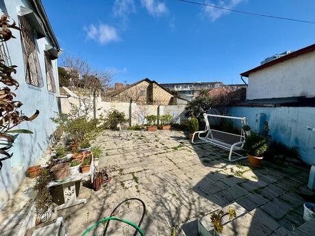 5 otaqlı həyət evi/bağ evi - Badamdar q. - 175 m²