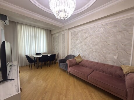 Объявление №5993184 - Баку, м. Гянджлик, 2-комн., 76 м², 9/17 этаж