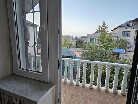 6 otaqlı həyət evi/bağ evi - Mehdiabad q. - 200 m²