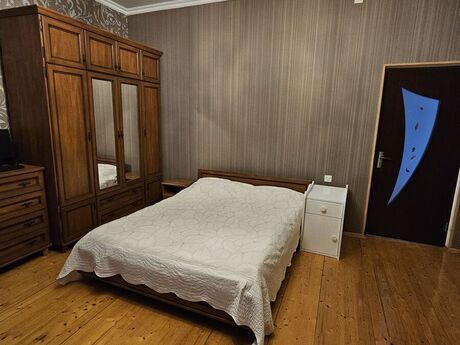 6 otaqlı həyət evi/bağ evi - Mehdiabad q. - 200 m²