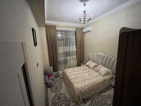 3-комн. новостройка - м. Низами - 107 м²