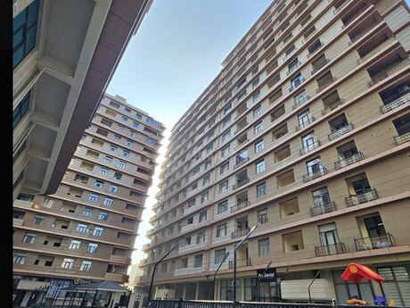 3-комн. новостройка - м. Низами - 107 м²