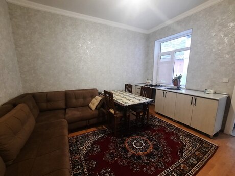 2 otaqlı həyət evi/bağ evi - Bayıl q. - 45 m²